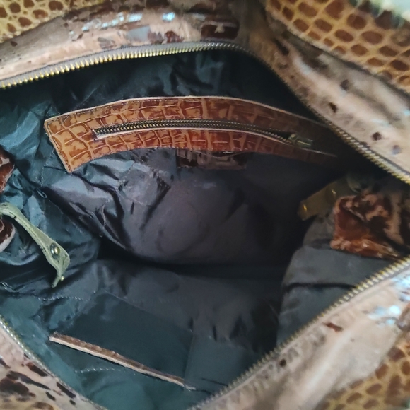 Unique, one of a kind, leather and snake skin messenger bag by Novi Sudiono. - Picture 14 of 15